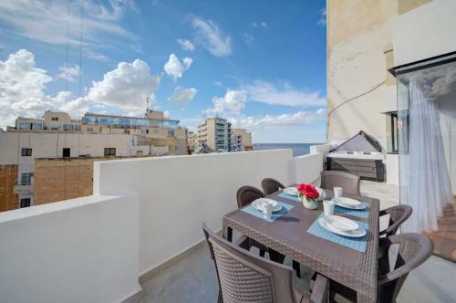 Apartamento Side Seaviews Seabay Sliema Penthouse
