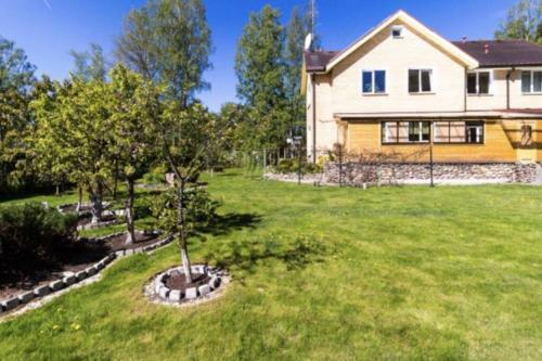 Nice Spacious Sunny House Near The Seaside