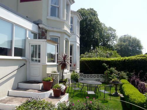 Hostal Avenue Park Guest House