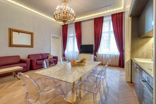 Apartamento Count Zrinyi Luxourious Residence
