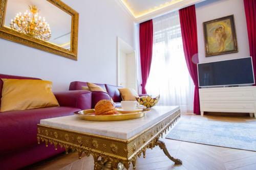 Apartamento Count Zrinyi Luxourious Residence