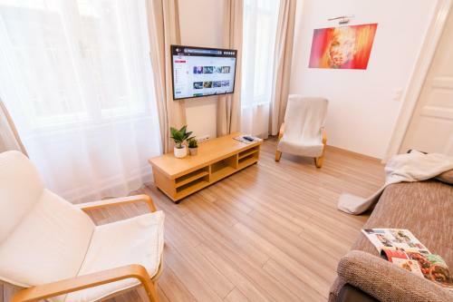 Bpr D8 Premier Apartment
