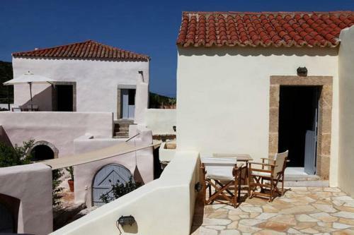 Luxurious Residence In Village