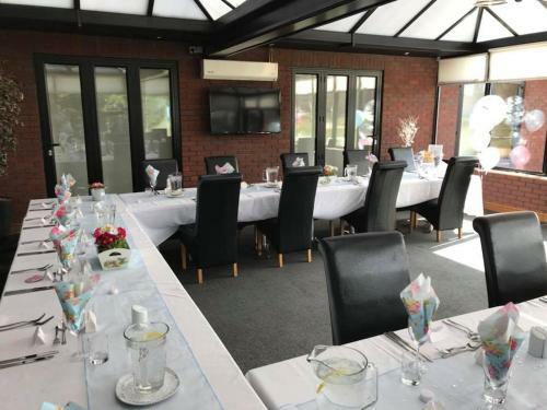 Hotel Calderfields Golf & Country Club