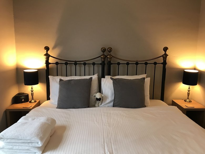 Hostal Holly-wood Guest House