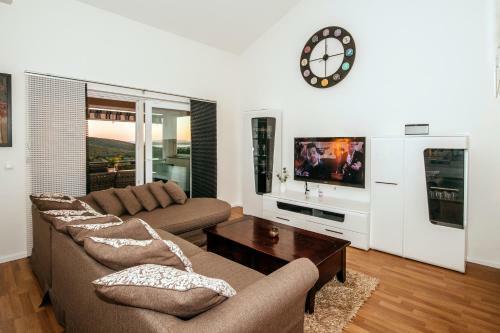 Villa Silence