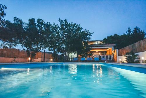 Villa Holiday Home Stri?nja W/ Sea View