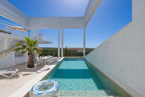 Beautiful Villa Dante Debeljak