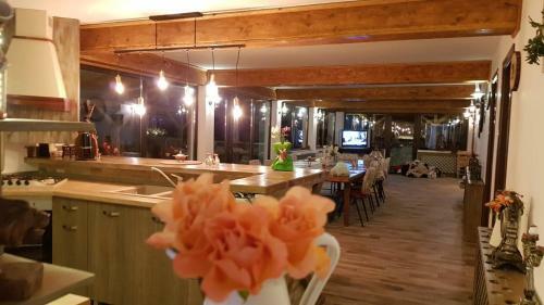 Hostal Pensiunea Turistica Valea Mierii