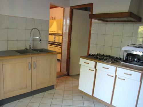 Maison Angles , 4 Pi�ces, 6 Personnes - Fr-1-357-273