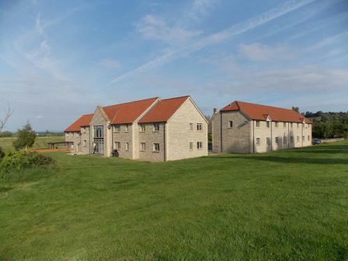 Lodge Canons Court Mews