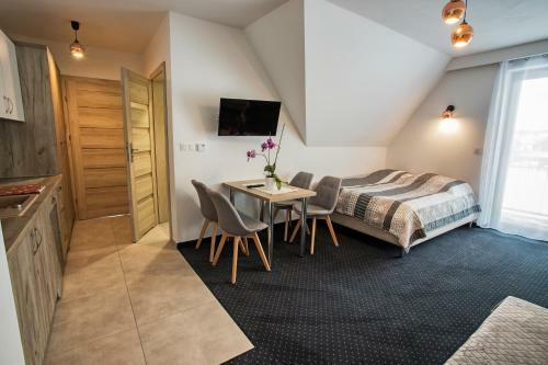 Hostal Tojemoje