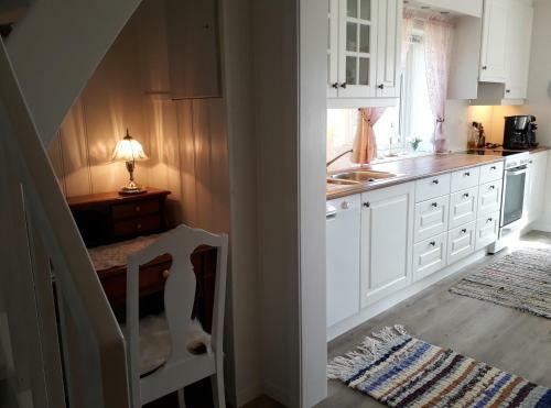 Lauv�sstua-charming House By The Sea