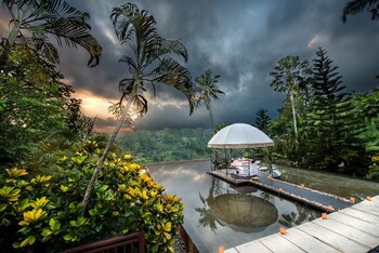 Hotel Kupu Kupu Barong Villas & Tree Spa
