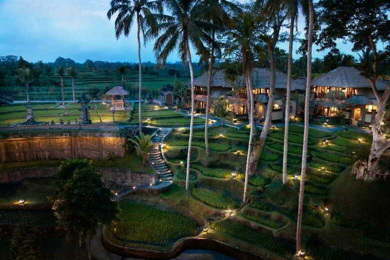 Hotel Kamandalu Resort & Spa