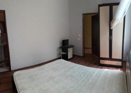 Hostal Guest House On Ardzinba 215