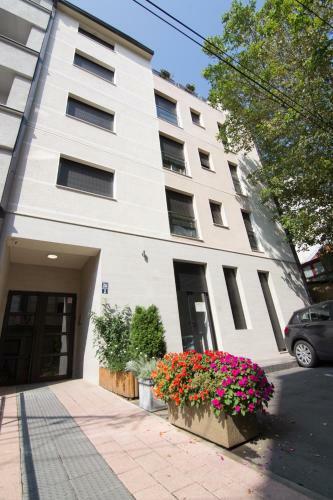 Apartamentos St. Sava Temple/slavija Square
