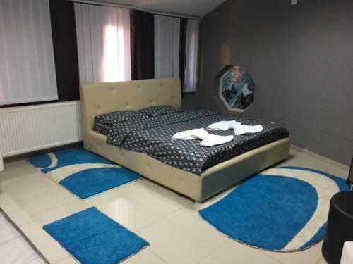 Family White Hotel
