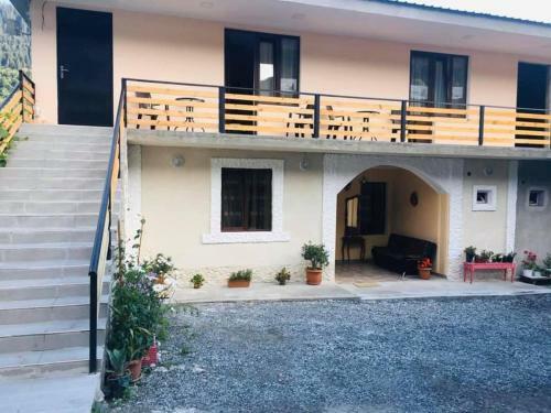 Hostal Guesthouse Kurdiani In Mestia