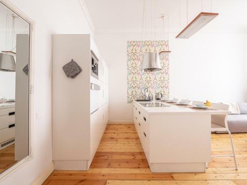 Design Meets Comfort - Prestigious City Center Apartment