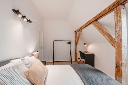 Apartamento Big Design Apt - Sleeps 12 - Best Location