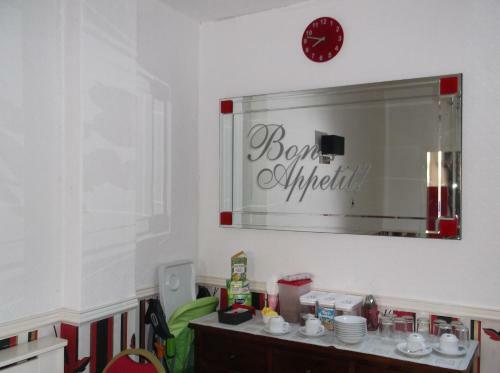 Hostal Ash Lea Hotel