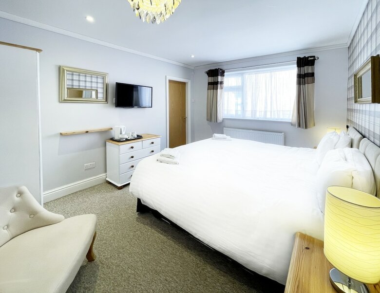 Dukes Folly Hotel
