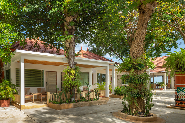 Hotel Chaba Cabana Beach Resort