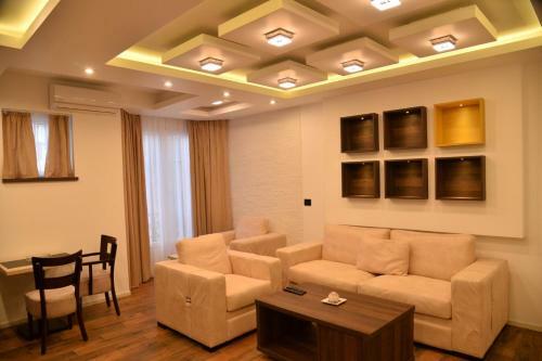 Bella Studios & Apartments