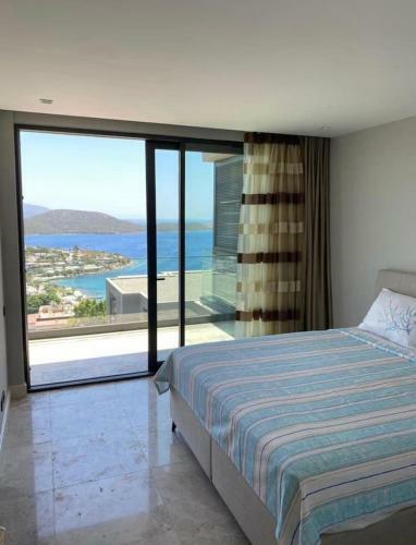 Bitez Aktur Yan? 4 Oda 4 Banyo L�x Triplex Villa