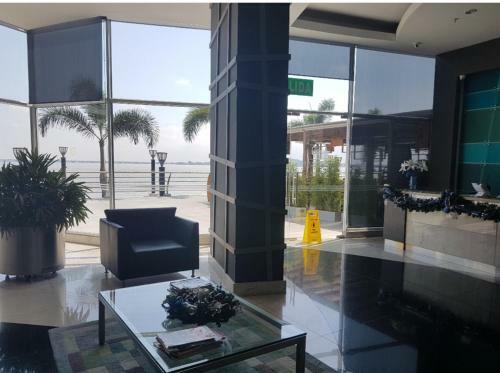 Apartamento Ecusuites Artgallery Riverfront Next Wyndham