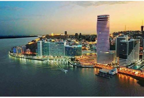 Apartamento Ecusuites Artgallery Riverfront Next Wyndham