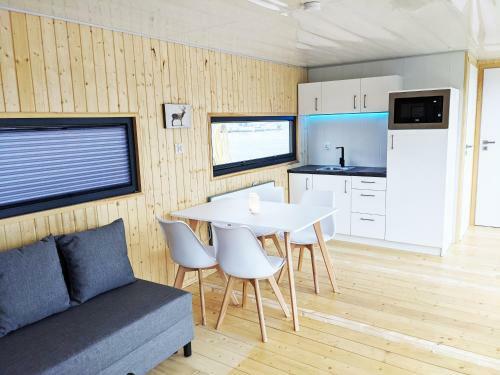 Schwimmendes Haus, Freier Blick Aufs Tolle Wasser