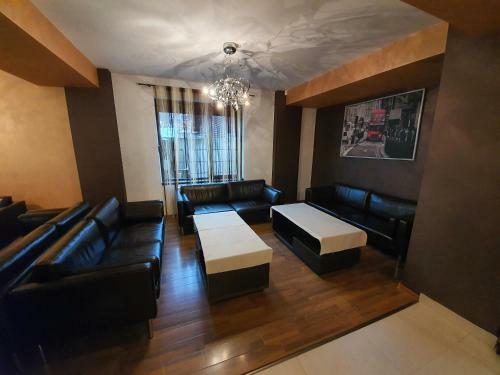 Hostal Pensiunea Public House