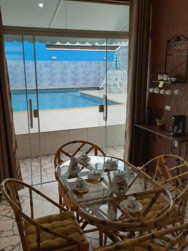 Casa Com Piscina Na Regi�o Dos Lagos - Araruama
