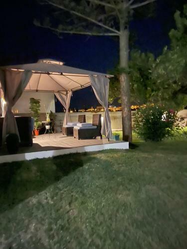 Hostal Kerart House