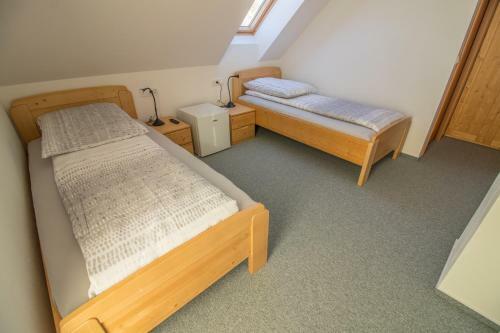 Hostal Apartments & Rooms Pr' Skalovc