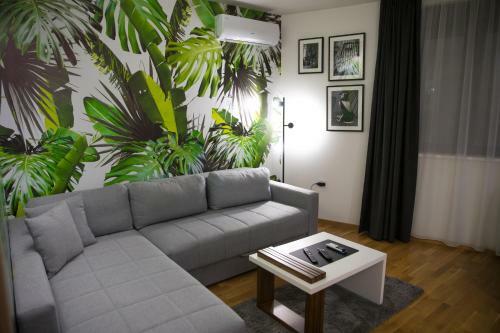 House Of Mac Apartments