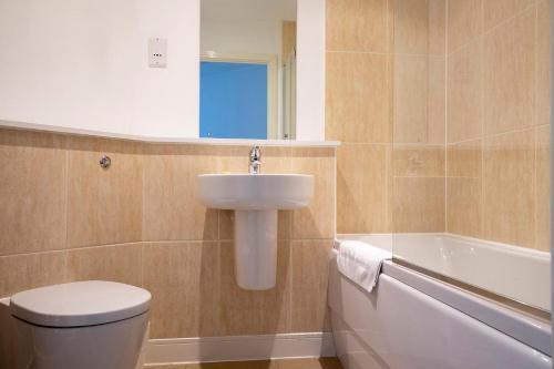 Apartamentos Flexi-lets@wallis Square, Farnborough
