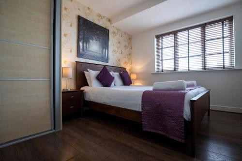 Apartamentos Flexi-lets@wallis Square, Farnborough