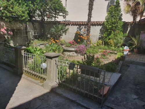 Secret Garden Apartment