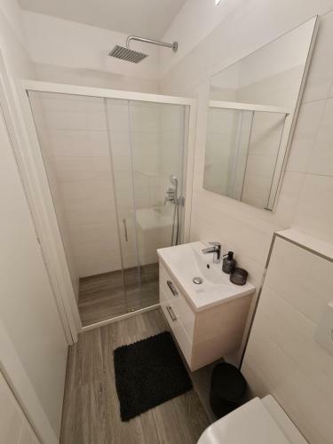 Villa Capris Apartments