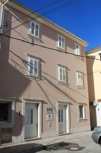 Hostal Guest House Via Flavia