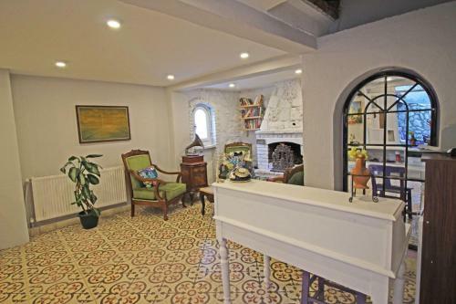 Hostal Eflatun Konuk Evi
