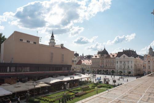 Old Town Square Apartment Novi Sad