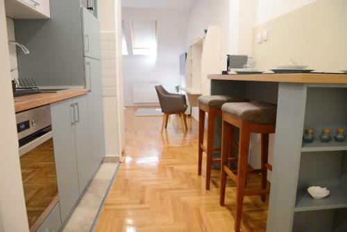 Anna Apartment
