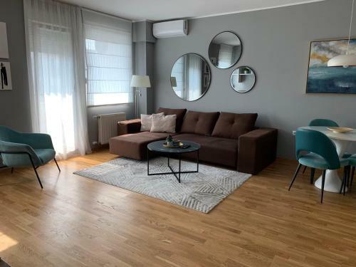 Gemini Apartment 3 - Modern Apartment With City View