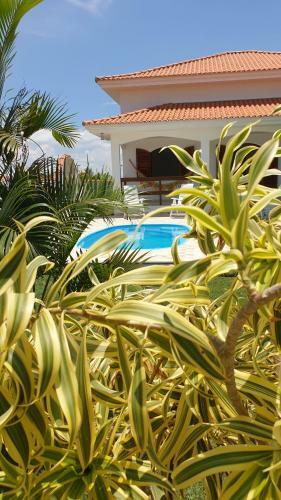 Linda Casa de Praia Com Piscina