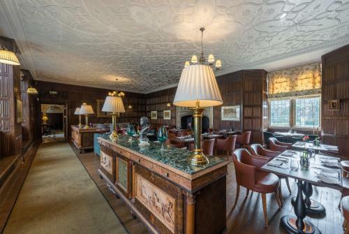 Rushton Hall Hotel And Spa