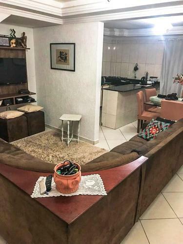 Sobrado Pr�ximo A Roda Gigante 800m Da Praia de Bc